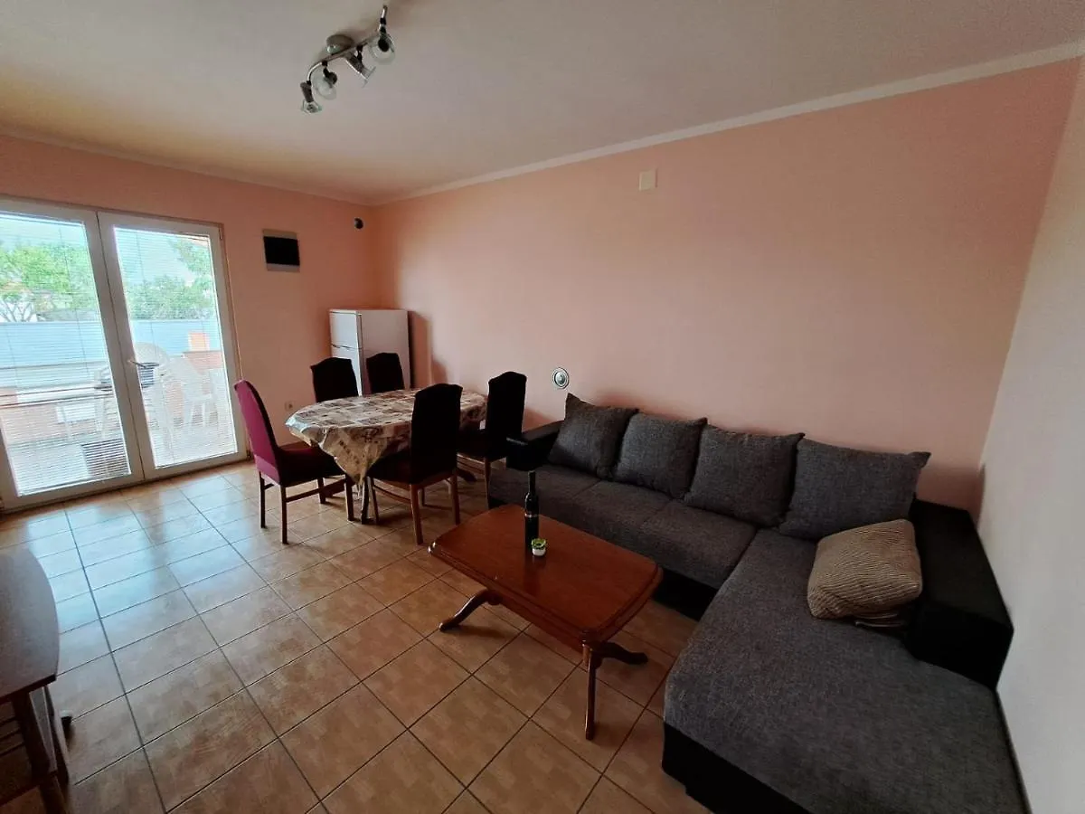 Apartmani Mazalovic Vir Apartment