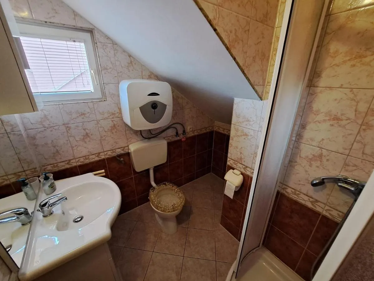Apartmani Mazalovic Vir 0*,