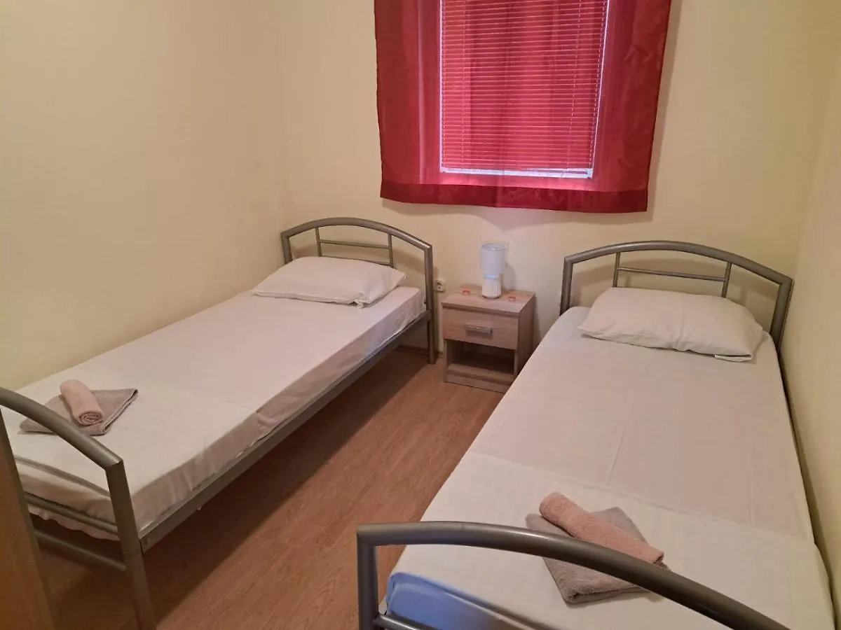 Apartment Apartmani Mazalovic Vir
