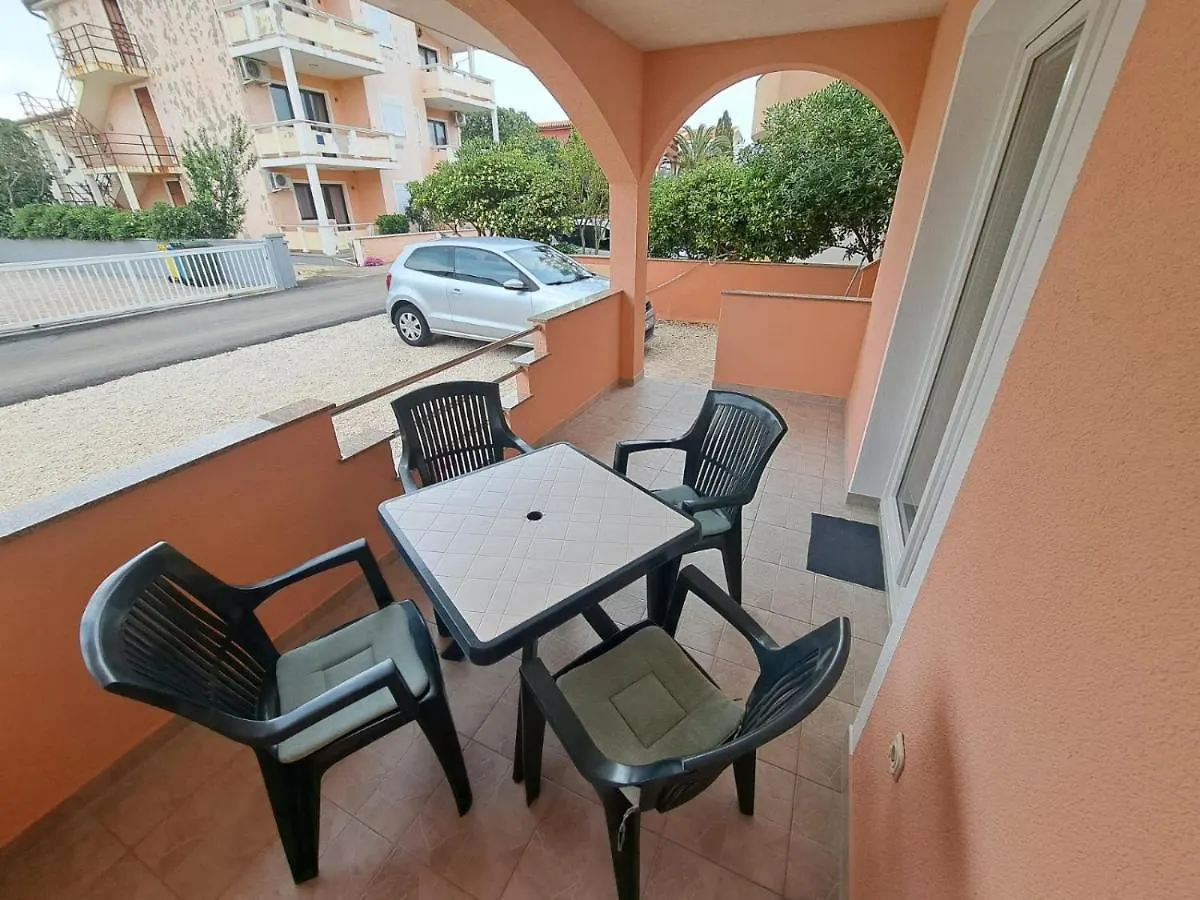 Apartmani Mazalovic Vir Apartment