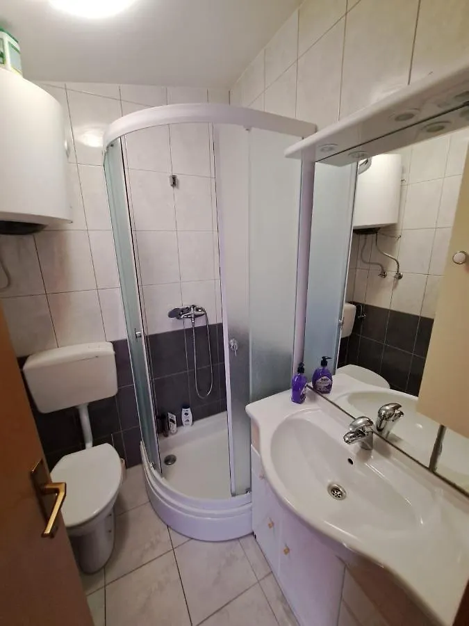 Apartment Apartmani Mazalovic Vir