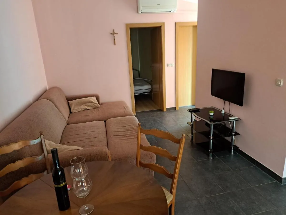 Apartmani Mazalovic Vir 0*,