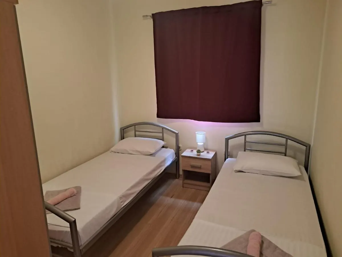 Apartment Apartmani Mazalovic Vir